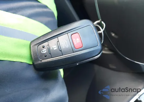 2021 Toyota Rav4 Xle из США, поврежденный, VIN 2T3W1RFV9MW142251